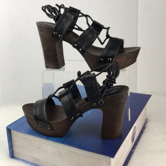 Retro Platform Heels - Picture 6 of 8